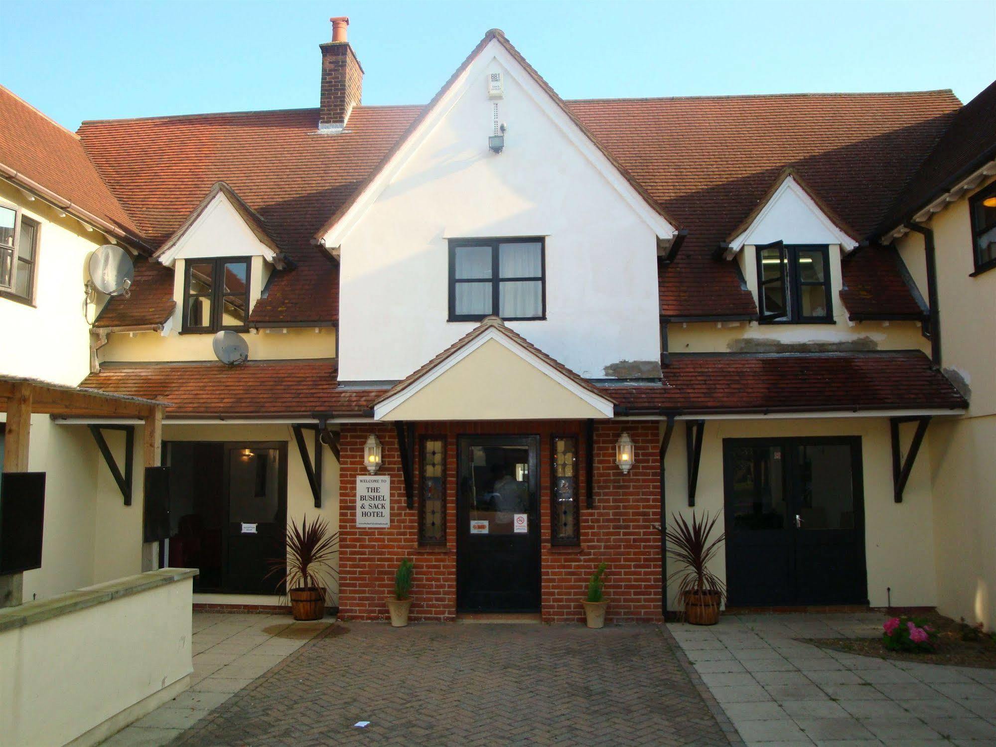 Stansted Skyline Hotel Great Dunmow Eksteriør bilde